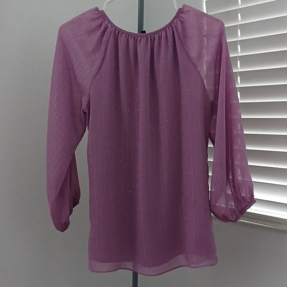 White House Black Market Blouse - Picture 8 of 13